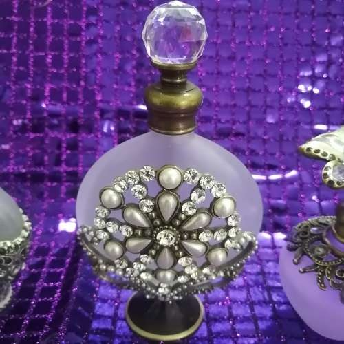 MAGNIFICENT CRYSTAL AND FROSTED GLASS PERFUME BOTTLES 2 OF 4
