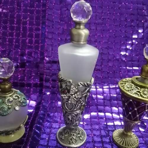 MAGNIFICENT CRYSTAL AND FROSTED GLASS PERFUME BOTTLES 4 OF 4