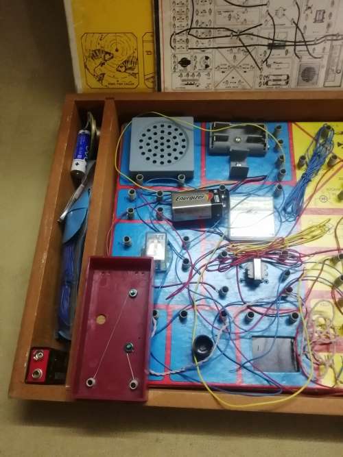 Vintage Radio Lumen electronic project kit 65 in one