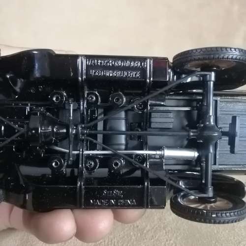 1925 MODEL T FORD TRUCK 1/24 DIE CAST - BY SUN STAR