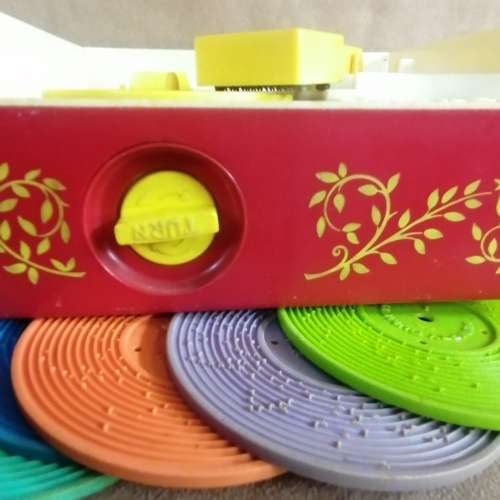 VINTAGE FISHER PRICE MUSIC BOX - RECORD PLAYER (COMPLETE WORKING)