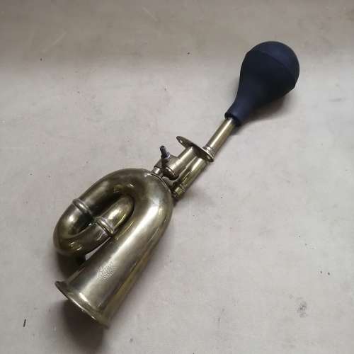 SUPER RARE!! 100% ORIGINAL MODEL T FORD SOLID BRASS HORN - AMAZING WORKING CONDITION