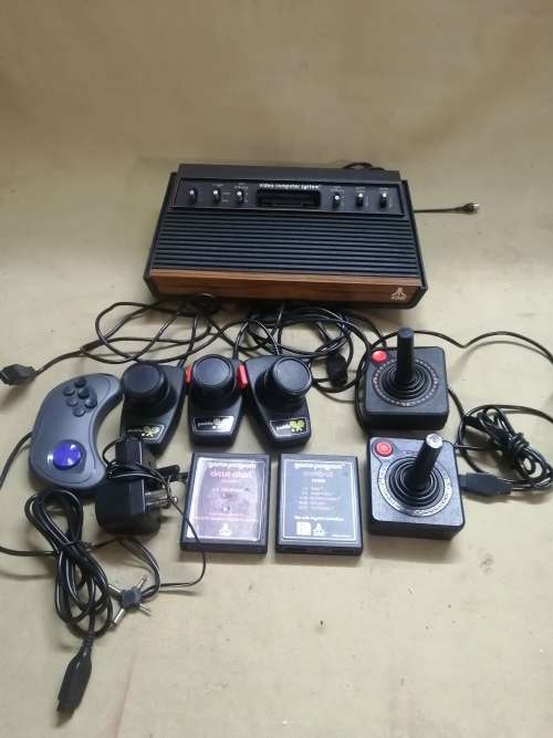 VINTAGE ATARI 2600 BUNDLE 100% COMPLETE WITH GAMES AND EXTRA CONTROLLERS