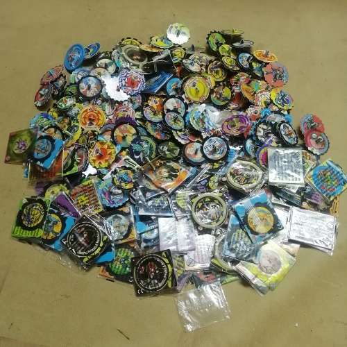 MASSIVE BUNDLE!! Simba Spinners (Beyblade and Xtreme) Tazos