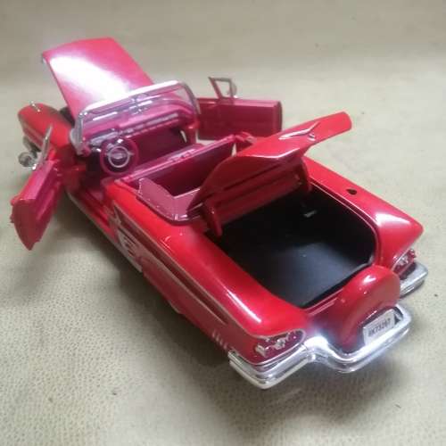 1953 CHEVROLET IMPALA NO 73257(68057) - 1/24 DIE CAST