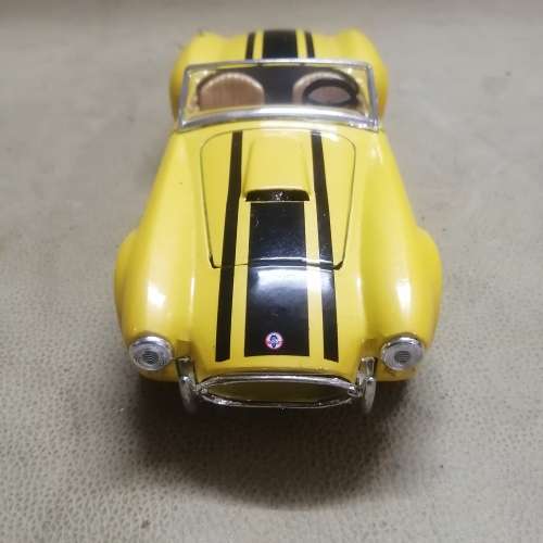 MAISTO - NO 01615 SHELBY COBRA 427 - 1/25 DIE CAST