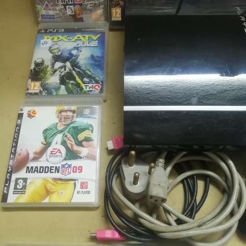 GIGANTIC COMPLETE PLAYSTATION 3 BUNDLE