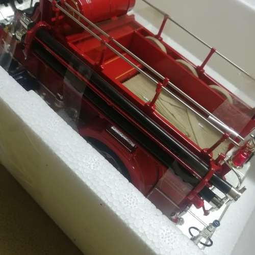 LUCKY DIE CAST 1935 MACK TYPE 75 BX SIGNATURE SERIES 1/24 FIRE ENGINE