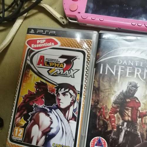 GIGANTIC PSP LIMITED PINK EDITION BUNDLE