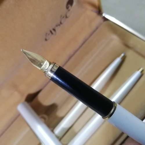 EXQUISITE ELYSEE PEN TRIO SET WITH BALL POINT, FOUNTAIN AND PACER PEN