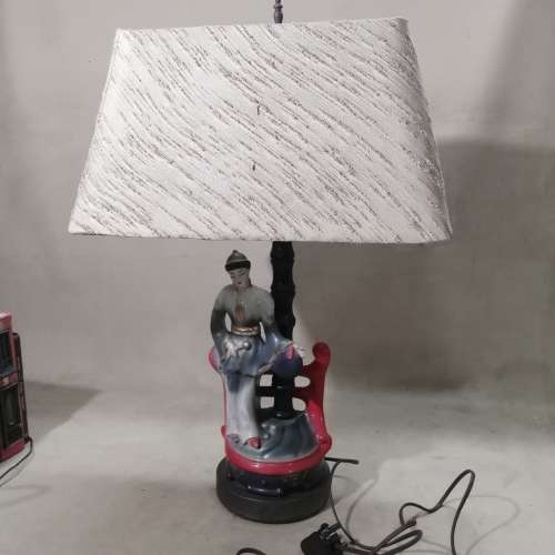 VERY OLD 1950`s ORIENTAL PORCELAIN LAMP
