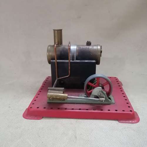 HIGHLY COLLECTABLE VINTAGE MAMOD STEAM ENGINE