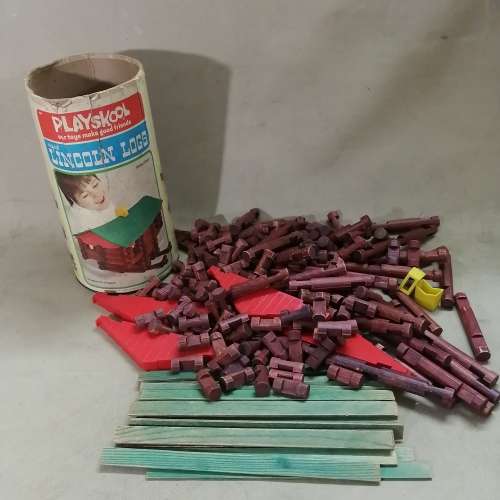 VINTAGE PLAYSKOOL LINCOLN LOGS BUILDING SET