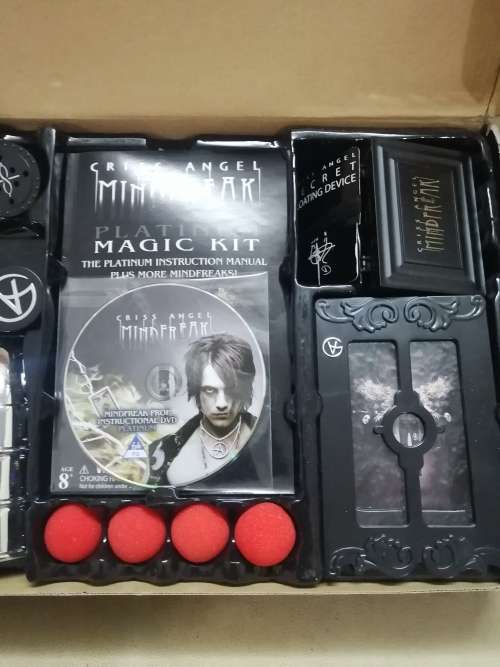 CHRIS ANGEL MINDFREAK OVER 350 MAGIC TRICKS COMPLETE IN BOX