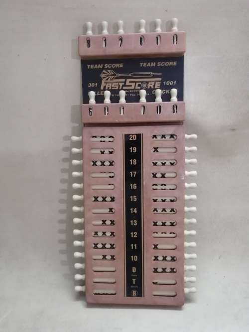 STUNNING VINTAGE FAST SCORE DART SCOREBOARD