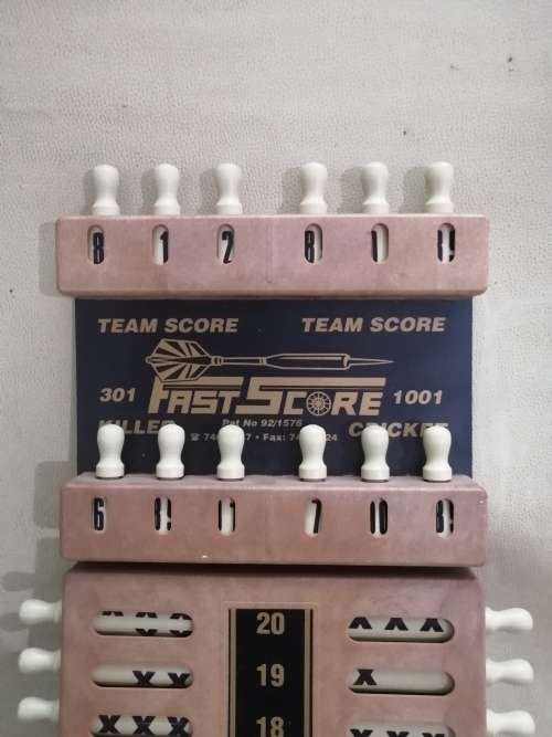 STUNNING VINTAGE FAST SCORE DART SCOREBOARD