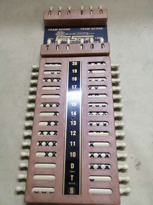 STUNNING VINTAGE FAST SCORE DART SCOREBOARD