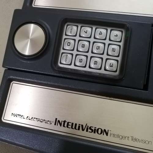 MAGNIFICENT!!! VINTAGE INTELLIVISION GAMING SYSTEM IN BOX - TESTED WORKING