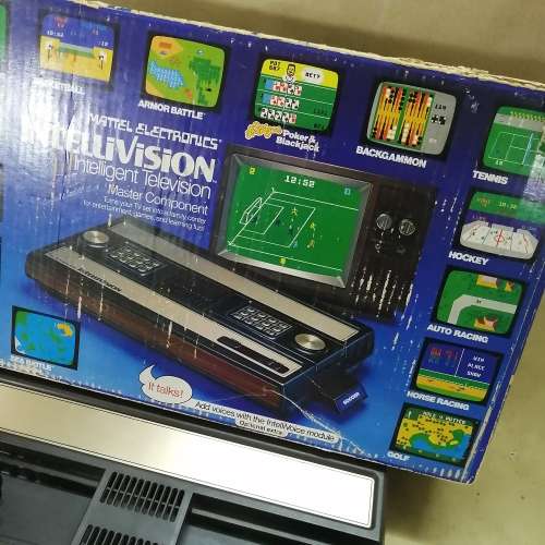 MAGNIFICENT!!! VINTAGE INTELLIVISION GAMING SYSTEM IN BOX - TESTED WORKING