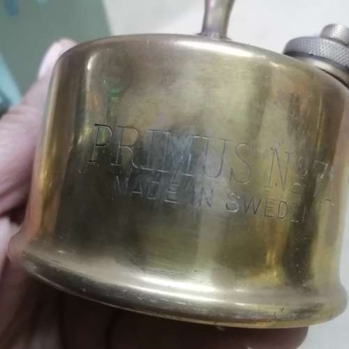 VINTAGE SMALL PRIMUS NO 71 STOVE IN METAL CASE - SWEDEN 2 OF 2