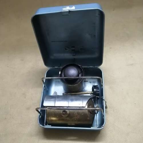 VINTAGE OPTIMUS NO 8R STOVE IN METAL CASE - SWEDEN