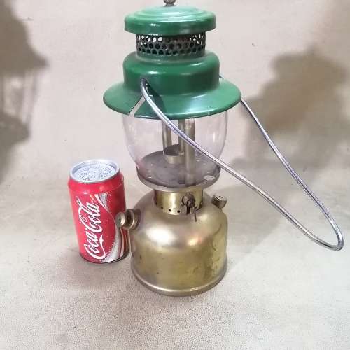 VINTAGE COLEMAN 249 KEROSENE LAMP - ENGLAND 3 OF 4
