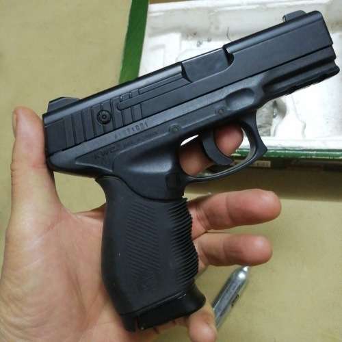 KWC Taurus 24/7 CO2 Air Pistol - 4.5 mm Combo
