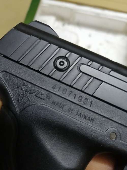 KWC Taurus 24/7 CO2 Air Pistol - 4.5 mm Combo