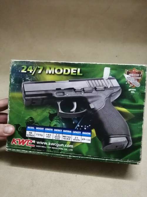 KWC Taurus 24/7 CO2 Air Pistol - 4.5 mm Combo
