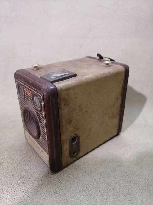 Vintage Kodak Brownie Flash IV 620 Box Camera