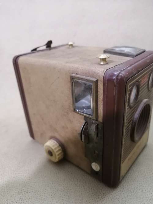 Vintage Kodak Brownie Flash IV 620 Box Camera