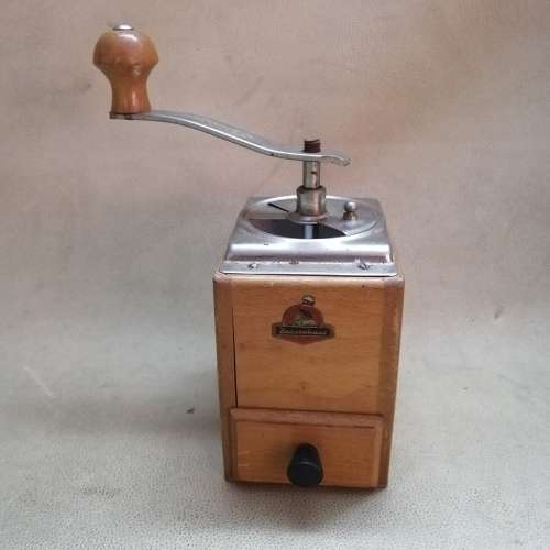 STUNNING VINTAGE GERMAN ZASSENHAUS COFFEE GRINDER - WORKING