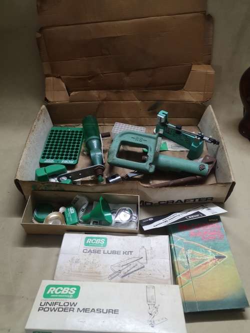 HUGE RCBS RIFLE/PISTOL AMMO-CRAFTER RELOADING KIT