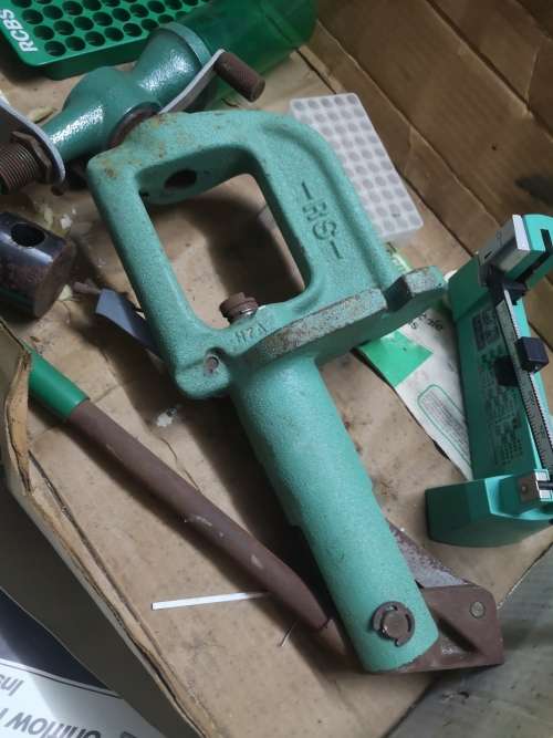 HUGE RCBS RIFLE/PISTOL AMMO-CRAFTER RELOADING KIT
