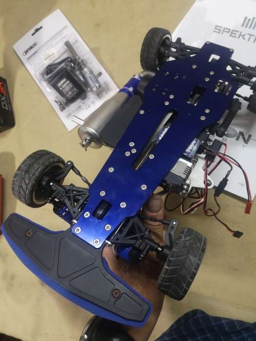 THUNDER TIGER TS4N NITRO 1/10 RC CAR AND SPECTRUM DX3R RADIO + EXTRAS