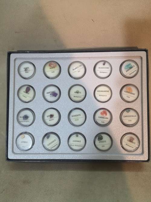 20 PIECE MIX MINERAL AND GEMSTONES MARKED SPECIMENS BOX SET NO 1 OF 9 ON AUCTION NOW