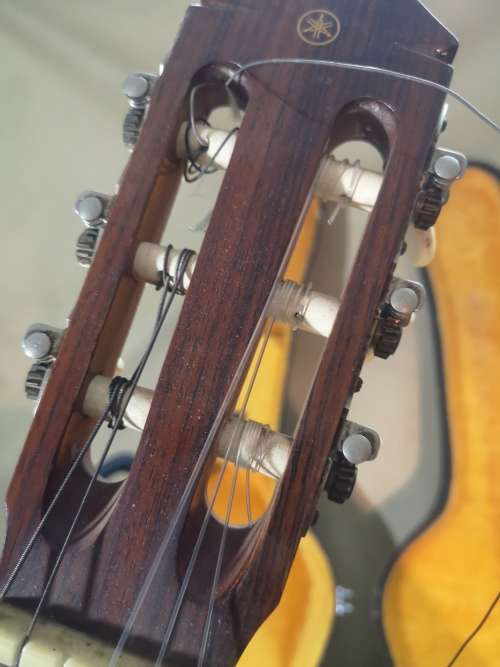 VINTAGE YAMAHA G-55A CLASSICAL GUITAR WITH CASE