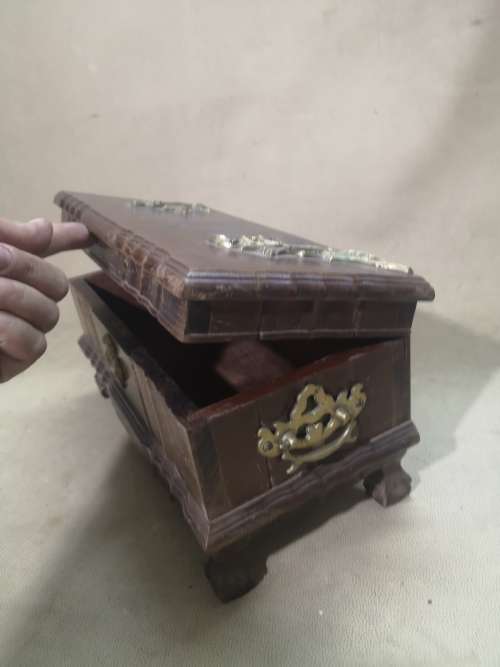 VINTAGE SOLID KIAAT BALL AND CLAW TREASURE CHEST WITH BRASS HANDLES