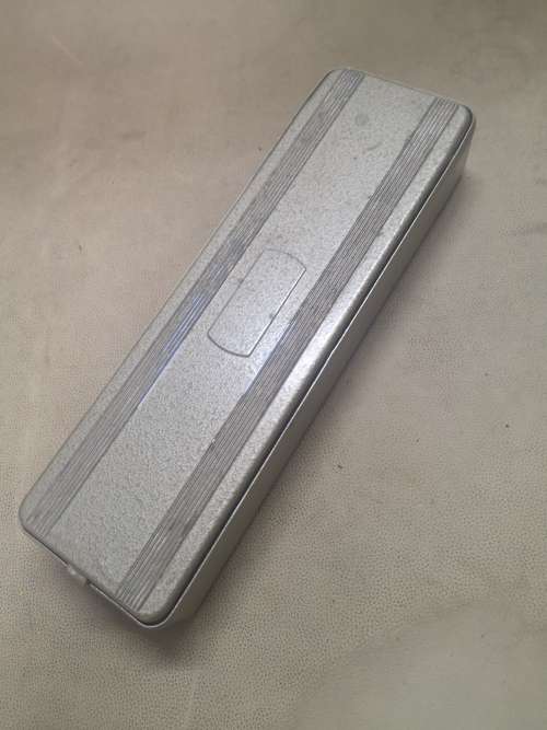 VINTAGE ACCOSON SPHYGMOMANOMETER MERCURY BLOOD PRESSURE METER IN METAL CASE