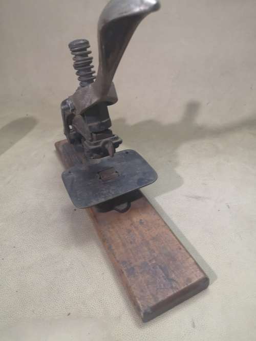 VINTAGE CAST IRON ACME STAPLER