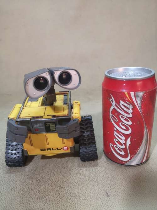 MAGNIFICENT OFFICIAL DISNEY PIXAR VOICE CONTROLLED TALKING, DANCING WALL-E (100% WORKING)