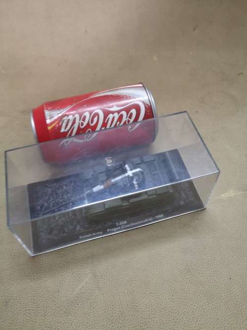 MAGNIFICENT DETAILED DIE CAST MILITARY VEHICLE IN A DISPLAY CASE 3 OF 10