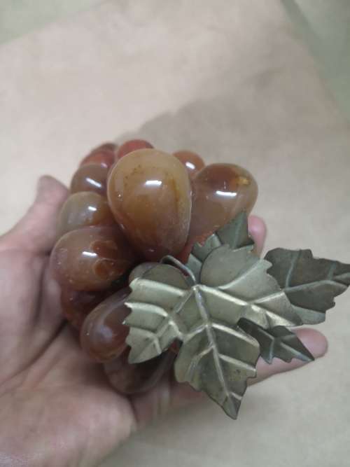 MAGNIFICENT LARGE VINTAGE AGATE GRAPE CLUSTER