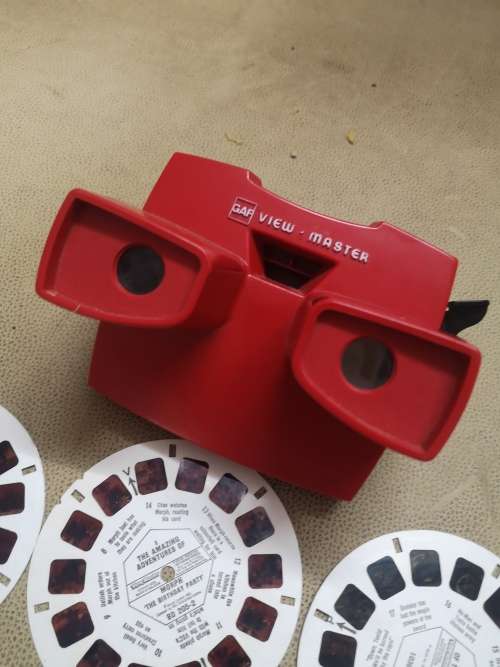 VINTAGE COMPLETE VIEWMASTER WITH REELS SET