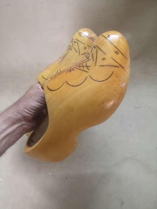 TRADITIONAL  DUTCH WOODEN CLOGS, HANDMADE WINDMILL DESIGN SIZE 27CM 41-42 (US 9)
