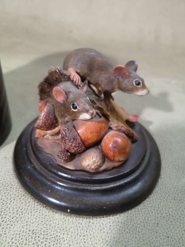 Country Collection of Knysna `Mice On Wildbrambles` Ornament - Limited Edition No: 1325/5000