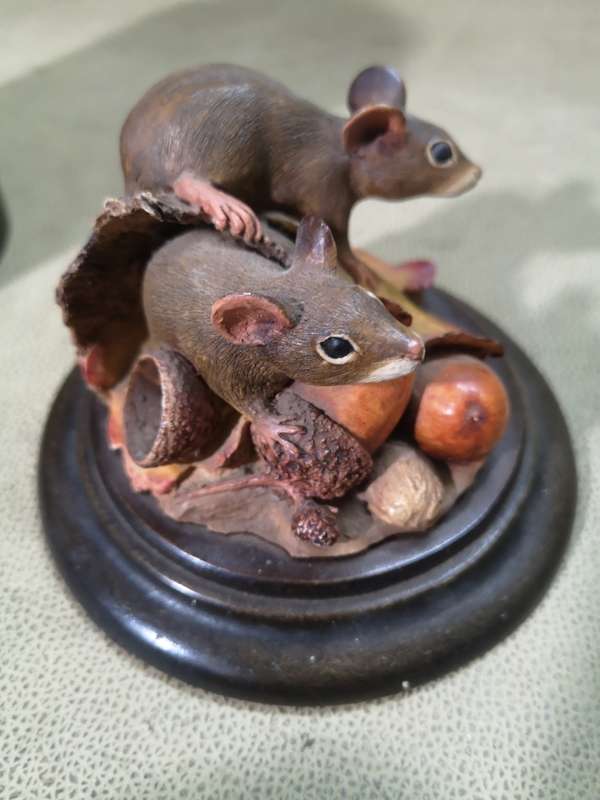 Country Collection of Knysna `Mice On Wildbrambles` Ornament - Limited Edition No: 1325/5000