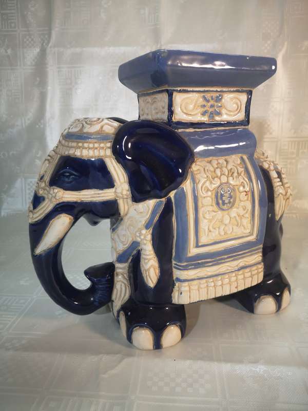 VINTAGE PORCELAIN ORIENTAL ELEPHANT GARDEN STOOL