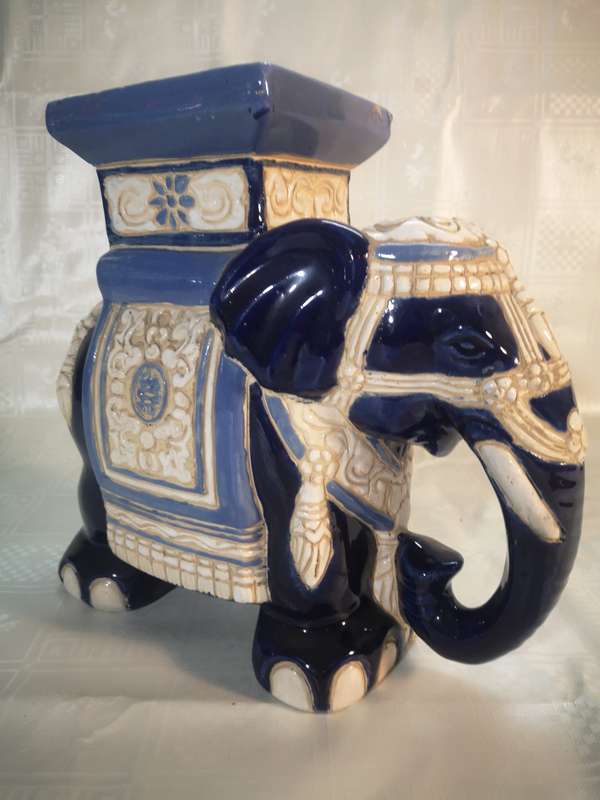VINTAGE PORCELAIN ORIENTAL ELEPHANT GARDEN STOOL