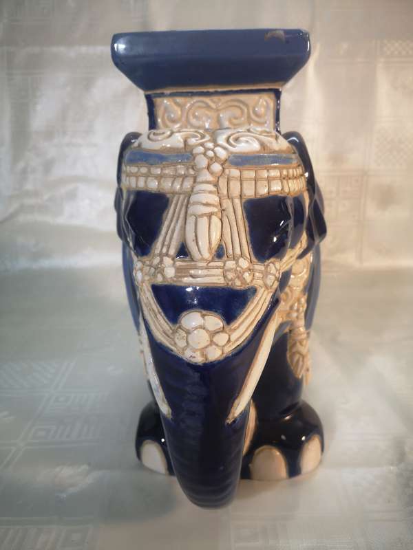 VINTAGE PORCELAIN ORIENTAL ELEPHANT GARDEN STOOL